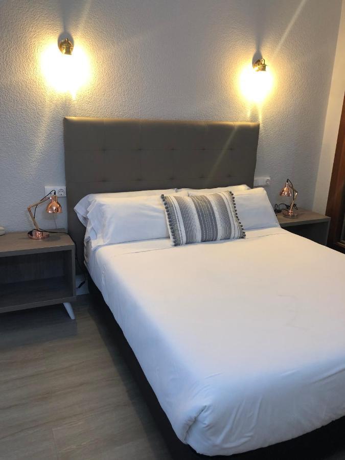 Hotel Marqués de Santillana Torrelavega Esterno foto